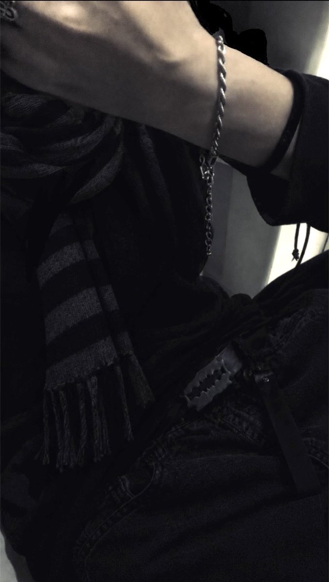 dxilfc's tweet photo. ABSOLUTELY ready for winter https://t.co/0OrialZ8Qo
