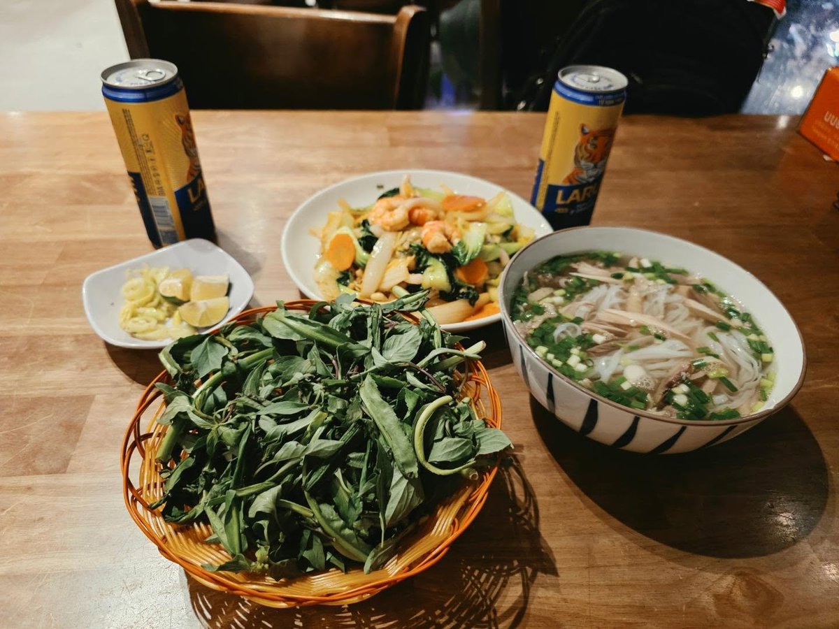 StephGil_'s tweet photo. Mouthwatering seafood treats await in Da Nang. https://t.co/SYXz5Wf6al