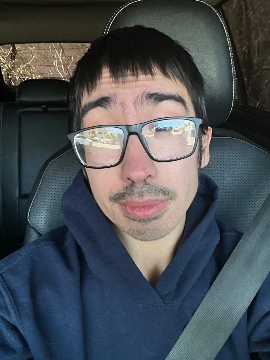 JosephKotl2hw's tweet photo. I’m single. 27 https://t.co/Hnfi6OVKWZ