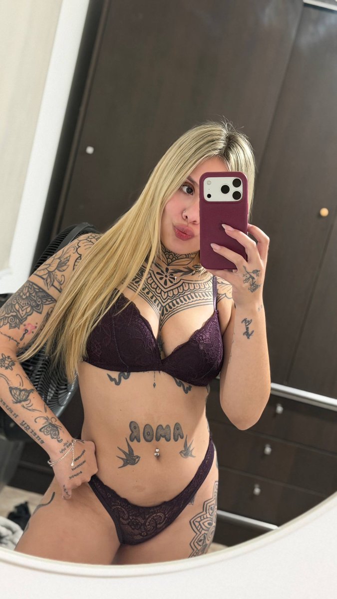 itsbellamrn's tweet photo. serving looks and leaving the rest to your imagination. https://t.co/mfvn7DHNY0