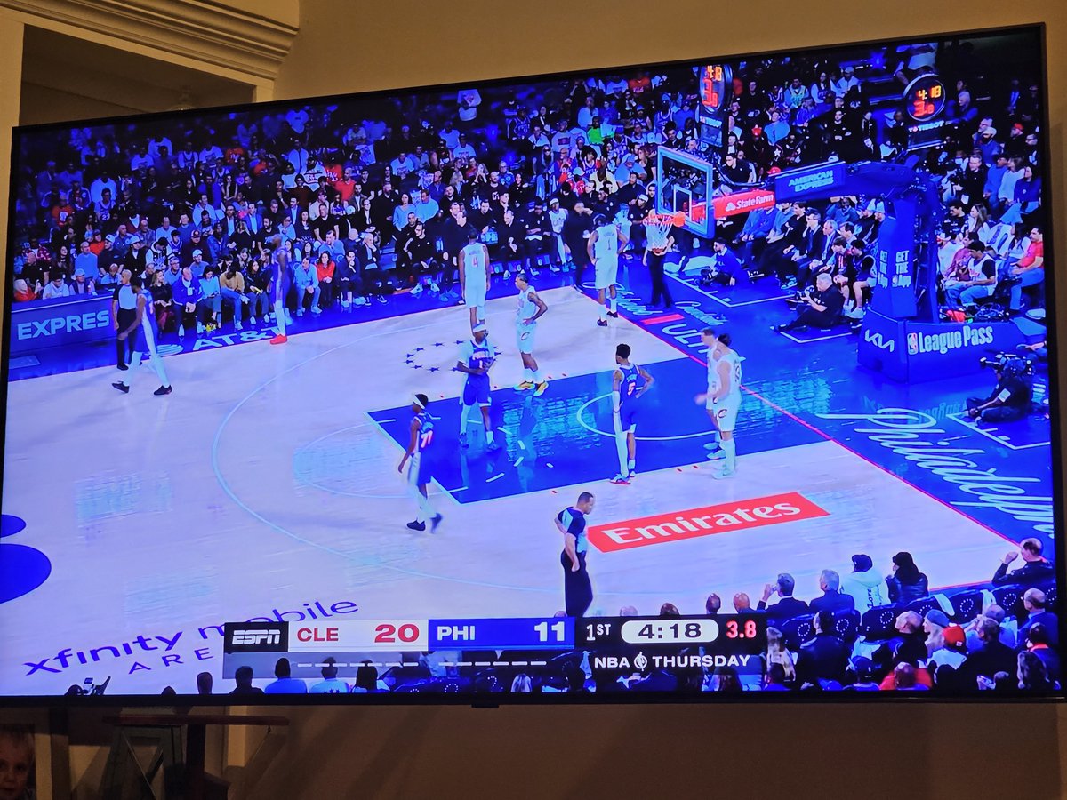 MikeGillShow's tweet photo. Does the Sixers game seem to have like a blue light feel to it? 

Then the video board changing colors is reflecting off the floor.

Something seems off... https://t.co/lpZAbDYKHD