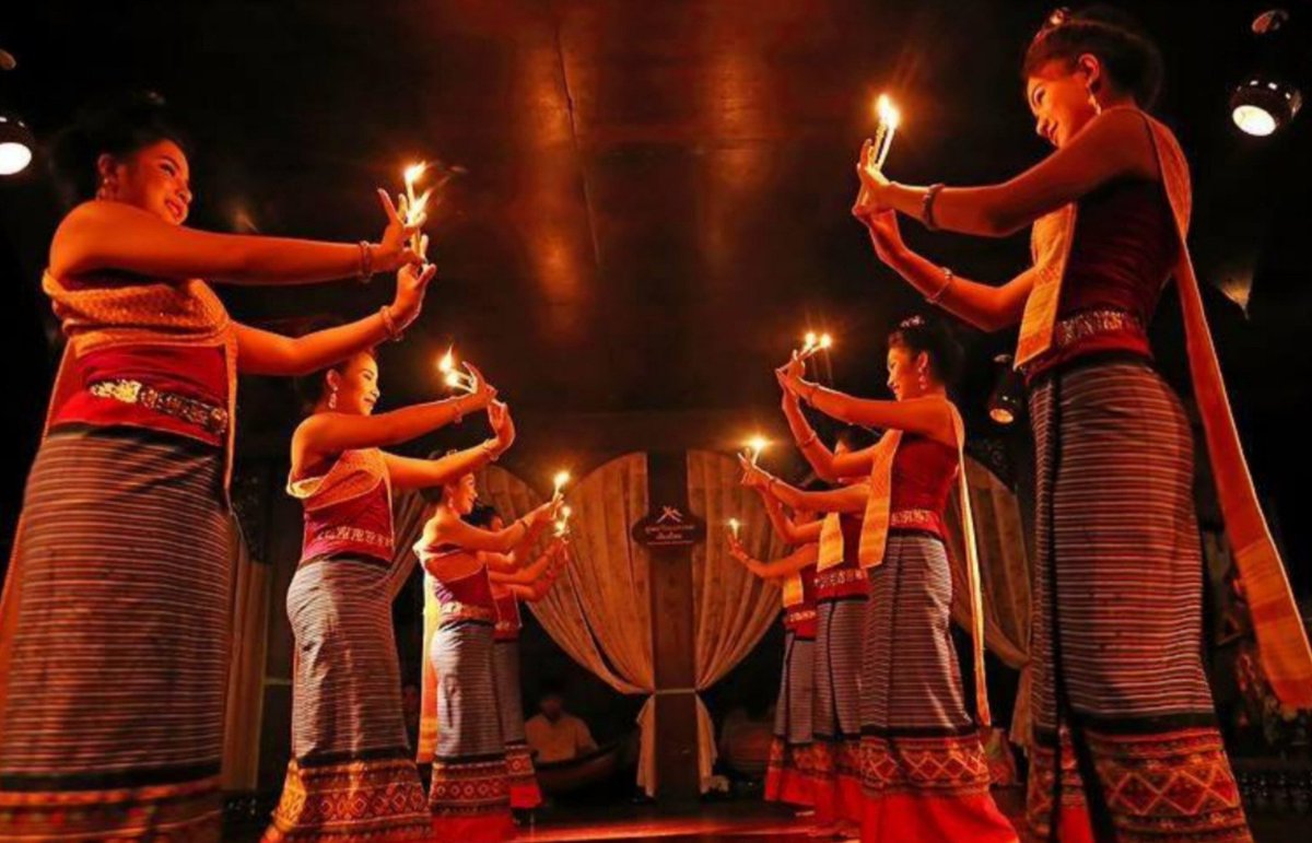 OhohJSY's tweet photo. Myanmar’s cultural heritage is precious and deeply meaningful to our people. It should never be treated as something that can be freely used without respect or acknowledgment. We are simply asking for our cultural heritage to be respected and its origins to be properly credited. This is a reasonable request, yet we are still waiting for a clear response. It is time to stop remaining silent and address these concerns with the respect and seriousness they deserve. Our heritage matters. Our voices deserve to be heard. 

缅甸的文化遗产对我们的人民来说无比珍贵，承载着我们深厚的历史、文化与民族认同。它们不应该在缺乏尊重和认可的情况下被随意使用。
我们所要求的并不过分，只是希望缅甸的文化遗产能够得到应有的尊重，并且在借鉴相关文化元素时，给予其应有的来源说明和认可。这是一个合理的诉求，但我们至今仍在等待明确的回应。
现在，是时候停止沉默，认真面对并妥善回应这些关切了。请以应有的尊重和严肃的态度处理这个问题。
我们的文化遗产弥足珍贵，我们的声音也值得被听见

@GMMTV @ScarletHeartTH 

GMMTV RESPECT OUR CULTURE 

#RespectMyanmarCulture 
#CreditOurHeritage