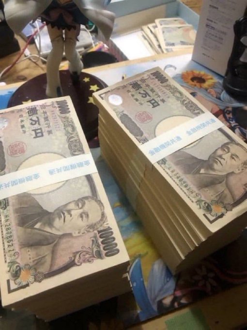 ptopvl's tweet photo. もし今日800万円が手に入ったら、何に使いますか？  
皆さんの意見をぜひ聞かせてください。  

① 借金の返済に充てる  
② 投資する  
③ 生活をより良くするために使う https://t.co/IX2VCCsKVZ