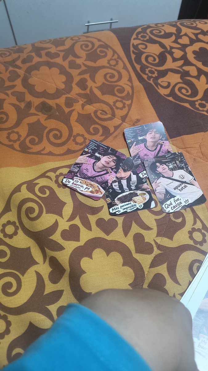 stereokookmin's tweet photo. Alguna forajida recibió mis freebies de mierda? Pa chaparla p https://t.co/54cEbeMHDT