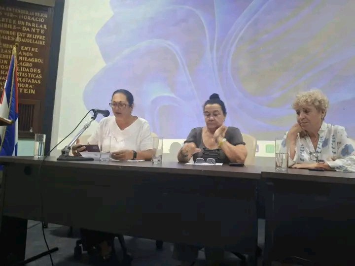 Zonya19194651's tweet photo. Sobre el impacto del #BloqueoGenocida en las mujeres y las acciones que desarrolla la #FMC_Cuba intervino Osmayda Hernandez en el marco del XXII Foro de la Sociedad Civil contra el bloqueo. Espacio en que destacó la resiliencia de nuestras mujeres y su heroicidad cotidiana. https://t.co/mhOjFpoDIi