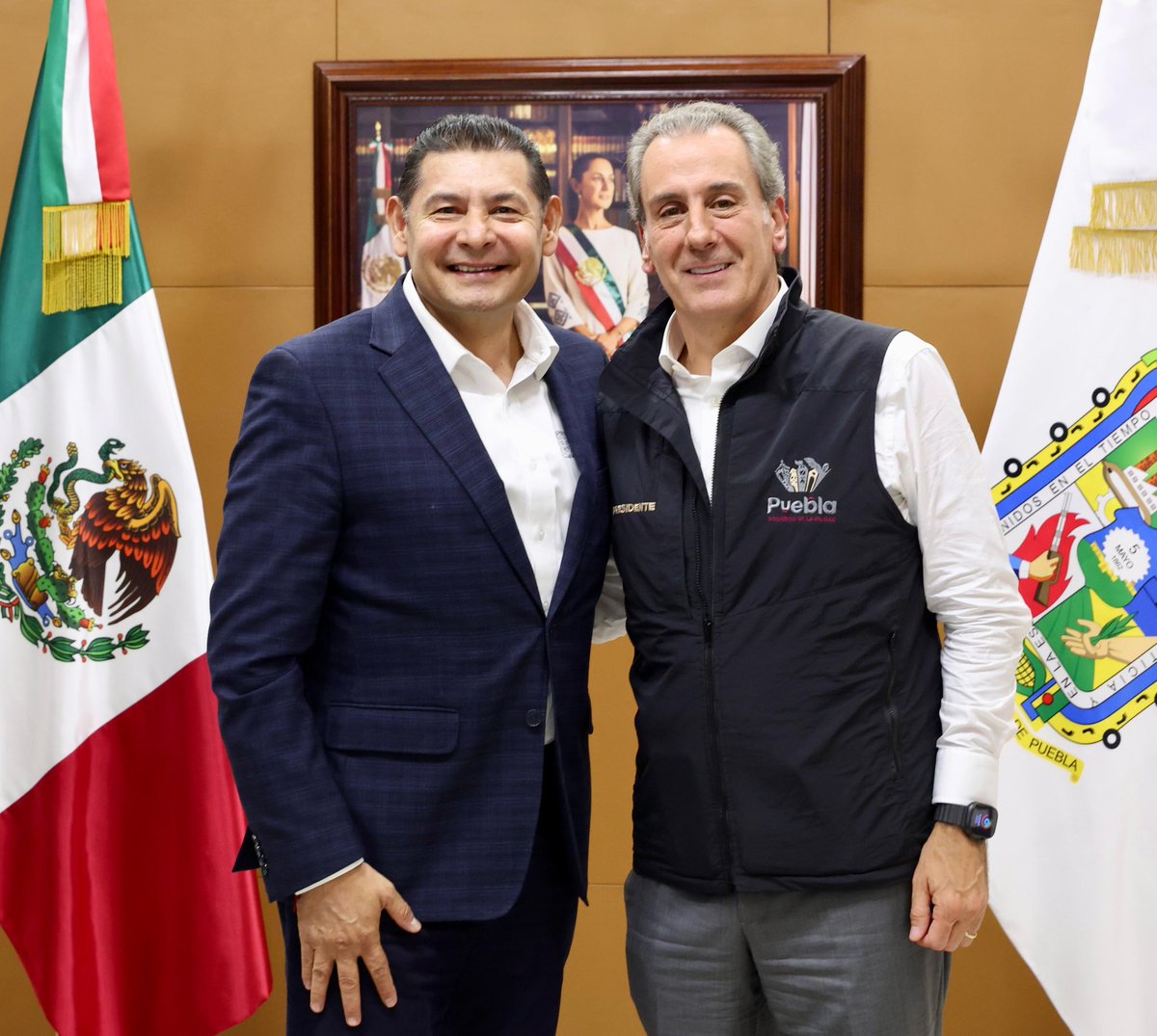 armentapuebla_'s tweet photo. Me dio mucho gusto recibir al alcalde @pepechedrauimx para compartirle el balance de la inversión histórica de más de 11 mil 500 millones de pesos que el Gobierno del Estado ha destinado al municipio.

Con el respaldo de nuestra Presidenta, la Dra. @Claudiashein, seguimos construyendo el segundo piso de la Cuarta Transformación en Puebla. 🇲🇽