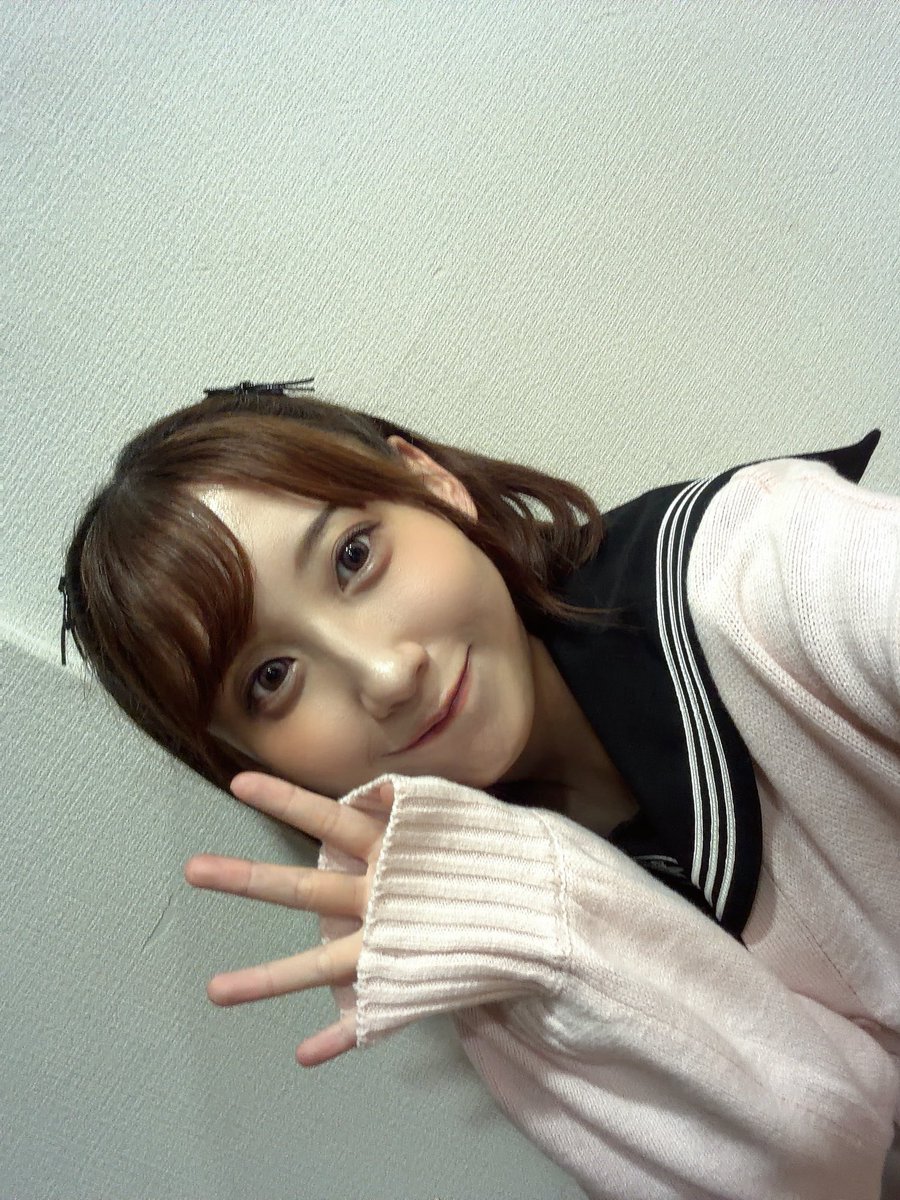 otopi_chu's tweet photo. おはようございます☀️
いよいよ本日から 朗読劇「星降る夜」はじまります。

本日は18:00 OPEN／19:00 START

凛ちゃん、今日はツインテール
明日はハーフツインの予定ですん🎀
チェキもゲットしてね💕︎

 #あまやど #星降る夜 https://t.co/VoZ50b7In1