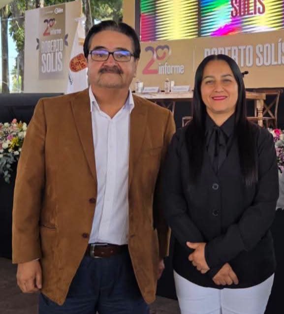 agustingc2012's tweet photo. Le deseo el mejor de los éxitos a nuestra compañera @SiyancanPD al asumir las funciones de la Presidencia del Comité Ejecutivo Estatal de @MorenaPuebla_ 
¡Enhorabuena! https://t.co/mBKPAwlyrR