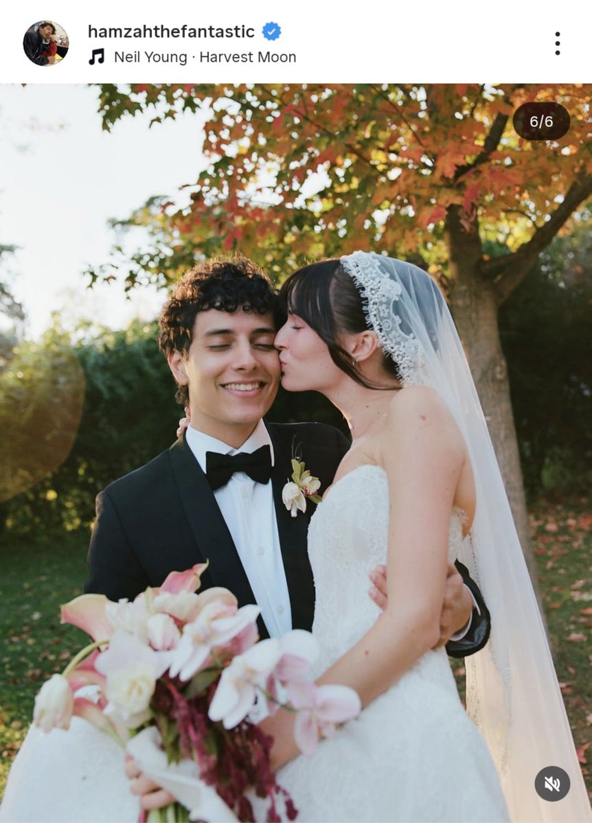 blzepink's tweet photo. IS THIS REAL OR ARE HAMZAH AND CLAIRE JOKING?????? https://t.co/IyC2U1e6FG