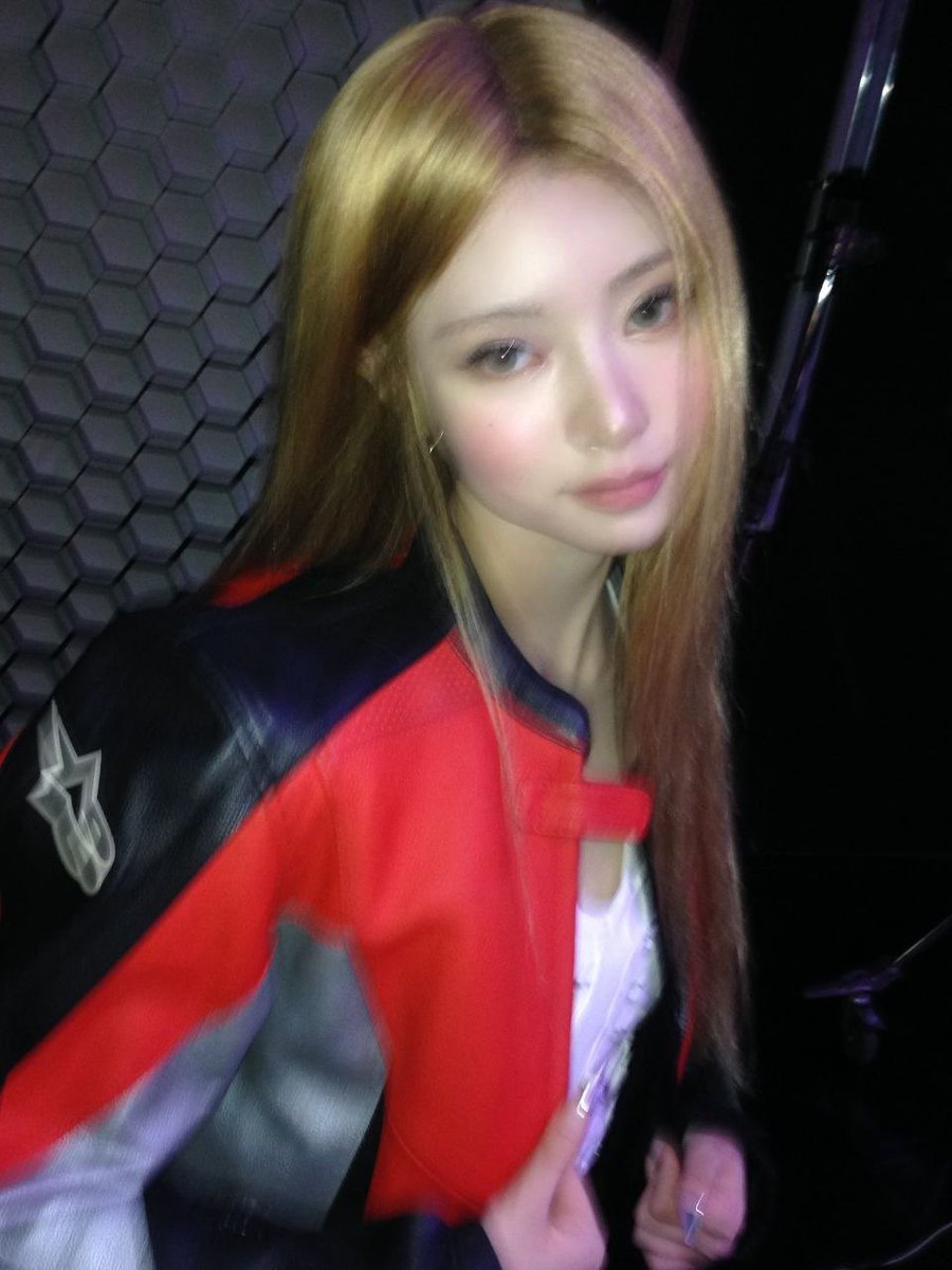 kwavhaum's tweet photo. Rockfish Haum has entered the chat, bringing a little charm and a whole lot of cuteness!  Sometimes, all it takes is a lovely outfit and a confident little pose to make the whole day feel more exciting. https://t.co/2PJkVlDIiJ
