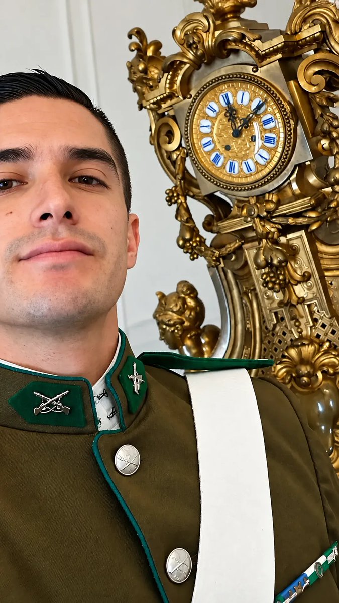 POLISMINO777's tweet photo. 🚔🚔🚔🚨🚨

#carabineros #carabinerosdechile #uniformados #polismino https://t.co/JrEu3RfN0x