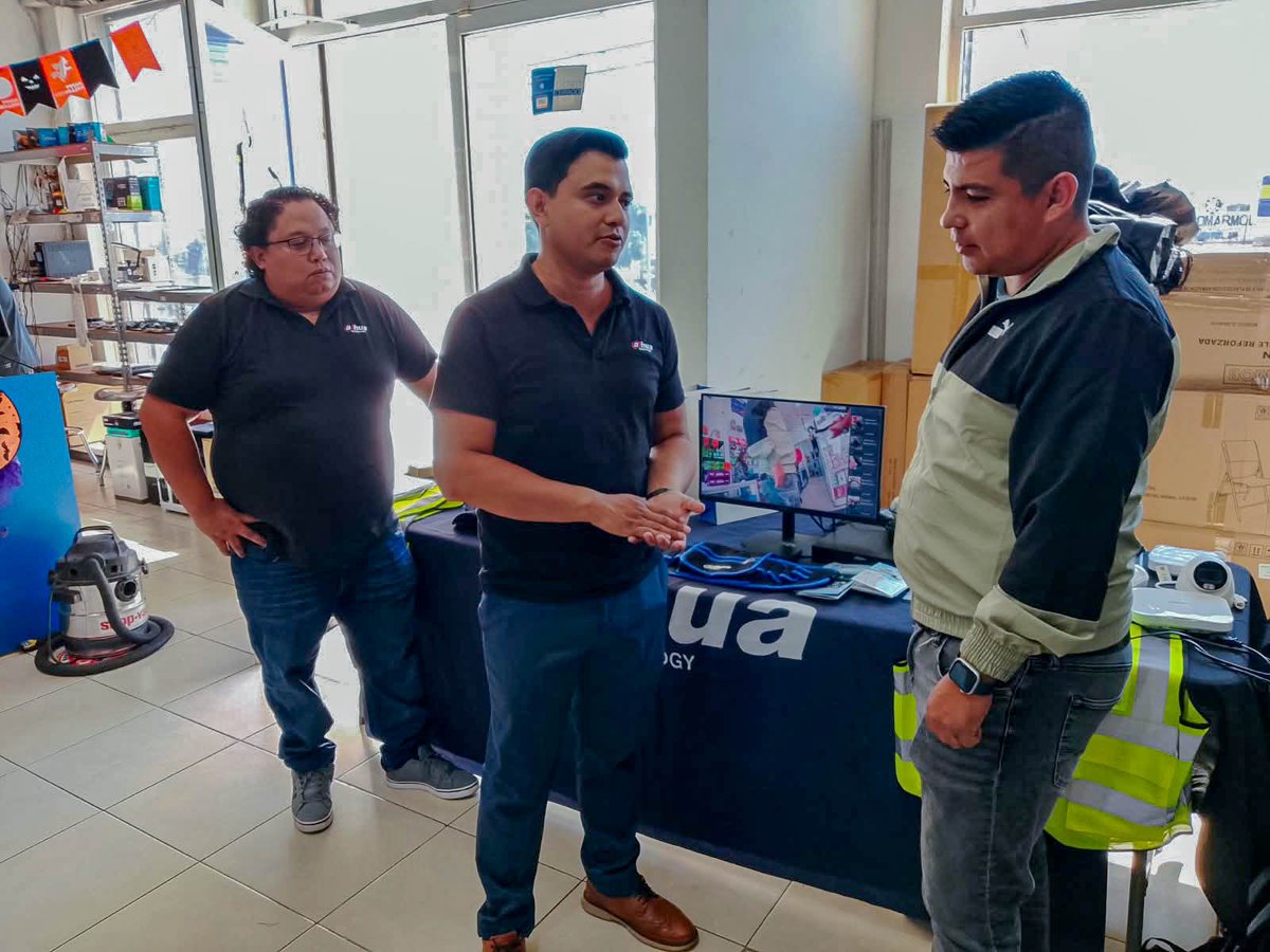 ZegucomComputo's tweet photo. 📸 ¡Así vivimos el Dahua Tech Day en Zegucom Zacatecas! 🔥

Gracias a Dahua y a todos los asistentes por compartir esta jornada de tecnología, aprendizaje, experiencias y regalos. 🎁💻

¡Nos vemos en la próxima! 🙌

#Zegucom #Dahua #TechDay #Zacatecas https://t.co/fRMfGHanK4