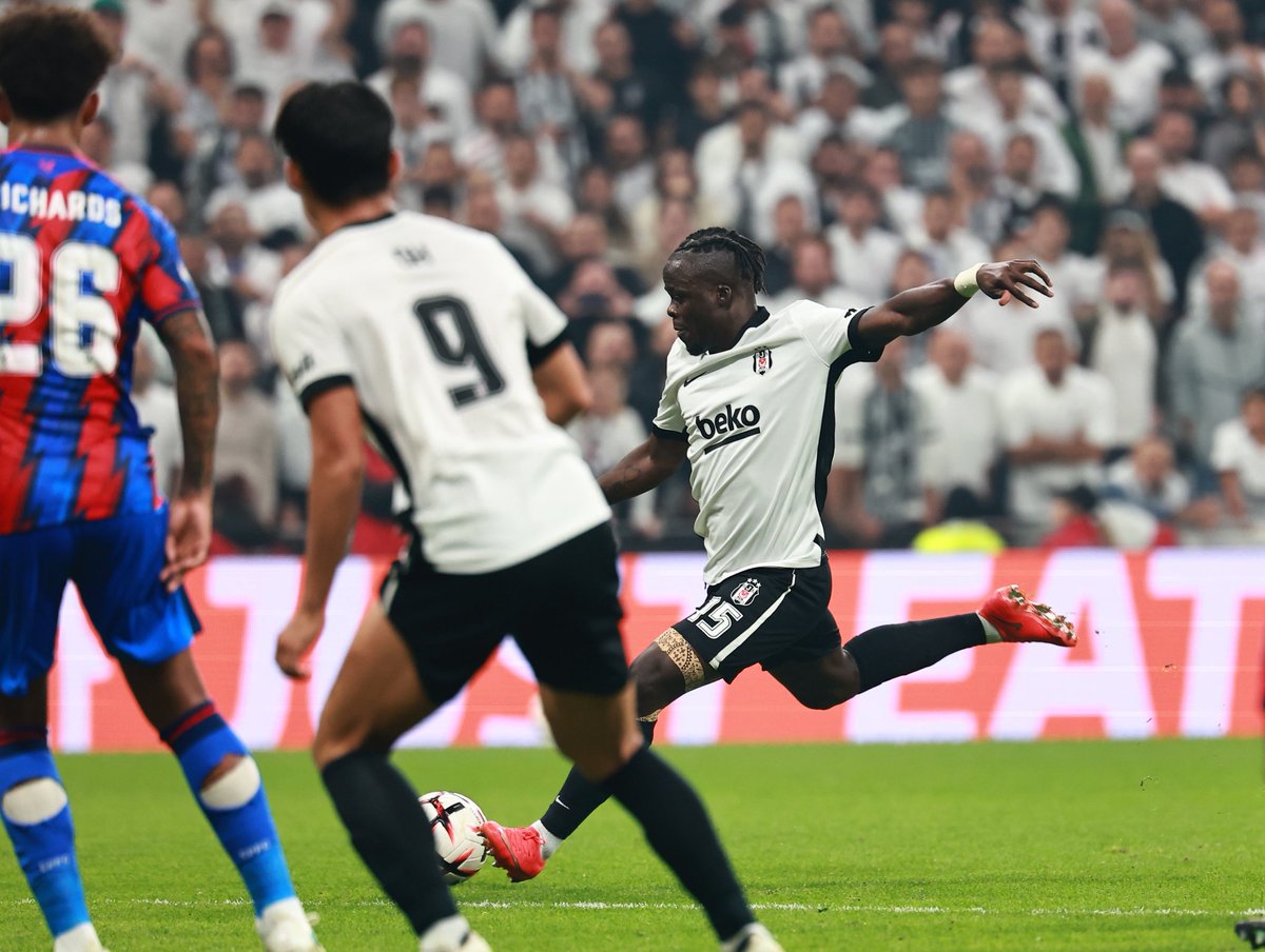 Juniorolaitan15's tweet photo. My first European goal. A special moment, but just the beginning. We keep pushing, we keep believing. 🦅⚽️❤️

büyük Beşiktaş🤍🦅🖤 https://t.co/ZVmGfH4TaI
