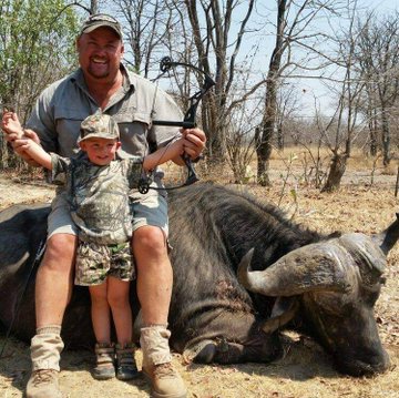 Elizabeth_Ruler's tweet photo. Retweet if you think there should be a worldwide ban on trophy hunting.
#BanTrophyHunting https://t.co/7PcD8kvseG