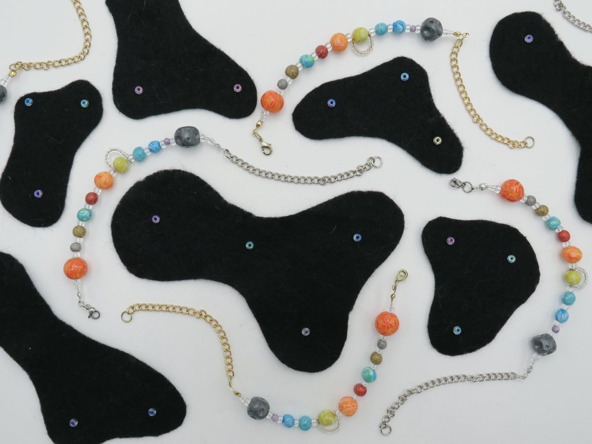 avecentric's tweet photo. Nobody wants to buy my Spacelets 😭😭😭 https://t.co/HmB6Mhr0mC