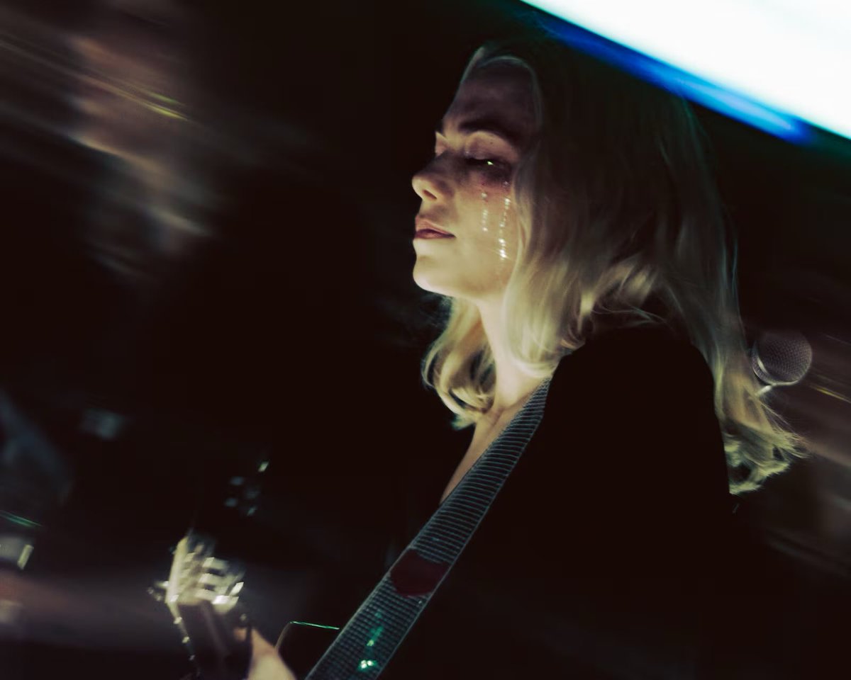 sourcebridgers's tweet photo. Phoebe Bridgers in Salt Lake City for The Lost Tour 🌌 https://t.co/vGk9Nts101