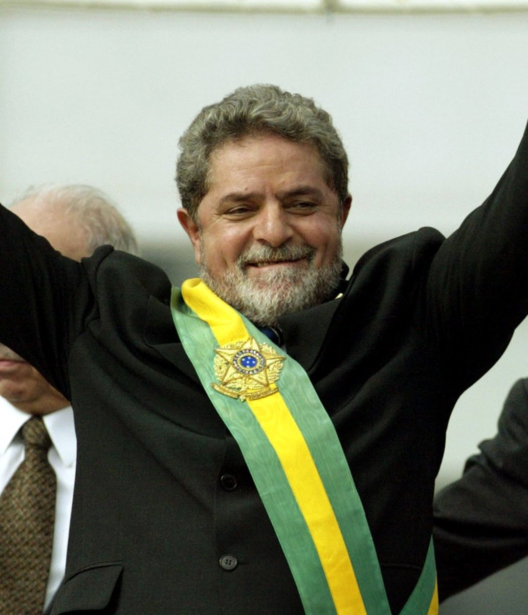 poponze's tweet photo. Leandra Leal relembra presença na primeira posse de Lula, em 2003:

 “Eu fui na primeira posse. Fiquei lá o dia inteiro, na primeira quarta-feira do ano, dia de Xangô, todo mundo vestido de vermelho, clamando por justiça e esperança.” https://t.co/XjBj9EPxyL