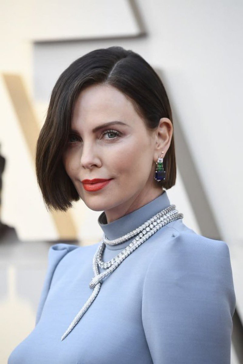 CharlizeThern03's tweet photo. Being single isn't a tragedy. Staying in the wrong relationship because you're afraid of being alone might be https://t.co/dverdlYNRM