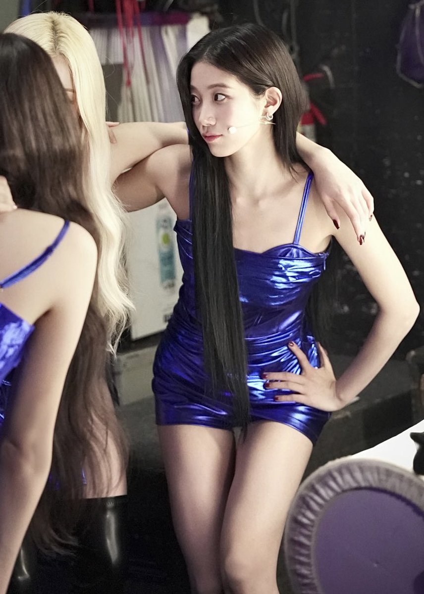 Daily_Zuha's tweet photo. #KAZUHA #LE_SSERAFIM #카즈하 #르세라핌 https://t.co/U0UVscC9tm