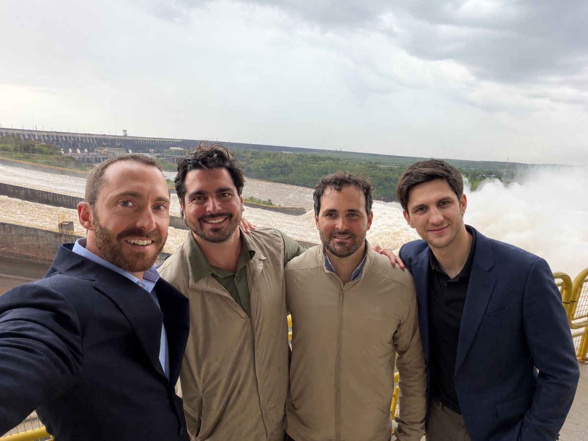 nicoarrellaga's tweet photo. Big day for Paraguay and for the Western Hemisphere. Proud to be building the largest AI factory in the South cone with @alejandrozucco, @Araico_AI, @CrusoeAI, @foundersfund team, and grateful to @Electron_Cowboy for always believing in the region! 🇺🇸🇵🇾🦾 https://t.co/xg4SiYM8EQ
