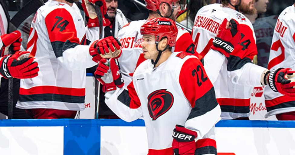 EyeTest_One's tweet photo. #NHL Ratings (10/22) @NHL https://t.co/1BE0o9qA9g https://t.co/IR6oH9qJFH