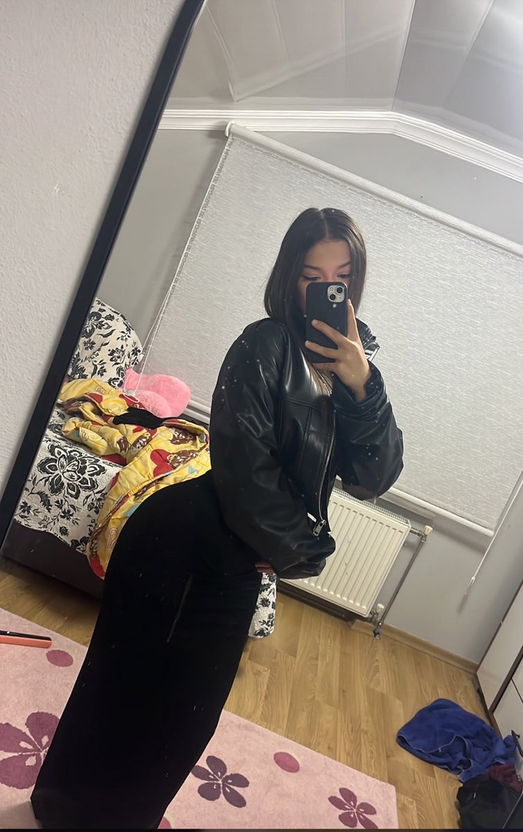 Erererer92's tweet photo. #ensest #cuckold adını burdan tahmin edenlere sikiş videosu yada nerde yaşadığını bilenlere https://t.co/XwbO26wokO