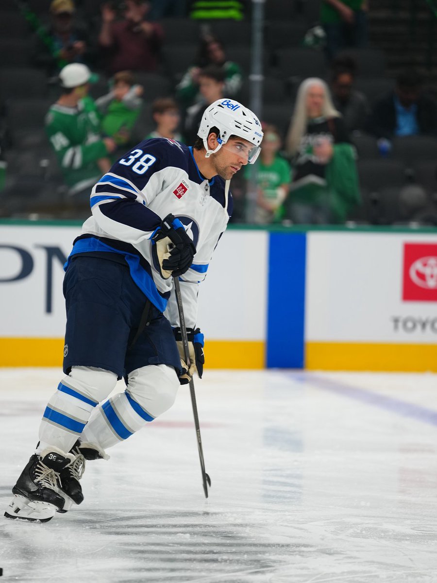 NHLJets's tweet photo. Cheers to 500 more, Mario! 🎉 https://t.co/s46wCJIxp3