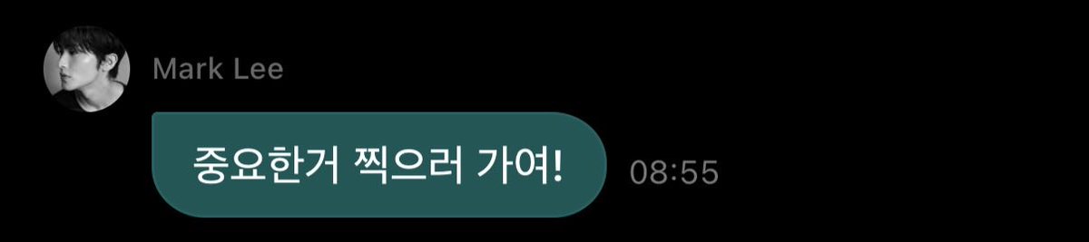 pick_fairy's tweet photo. 중요한게 뭘까.... 자켓사진?? 뮤비?? https://t.co/gILoTtgIS0