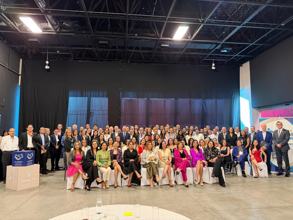Cemefi's tweet photo. Participa el presidente del Consejo Directivo de #Cemefi, Javier de la Calle, en el Encuentro Red de Valor Compartido, organizado por Fundación Expo Guadalajara y USEM Jalisco, para fortalecer la colaboración empresarial y promover la generación de valor compartido. https://t.co/byqCtaVbi7