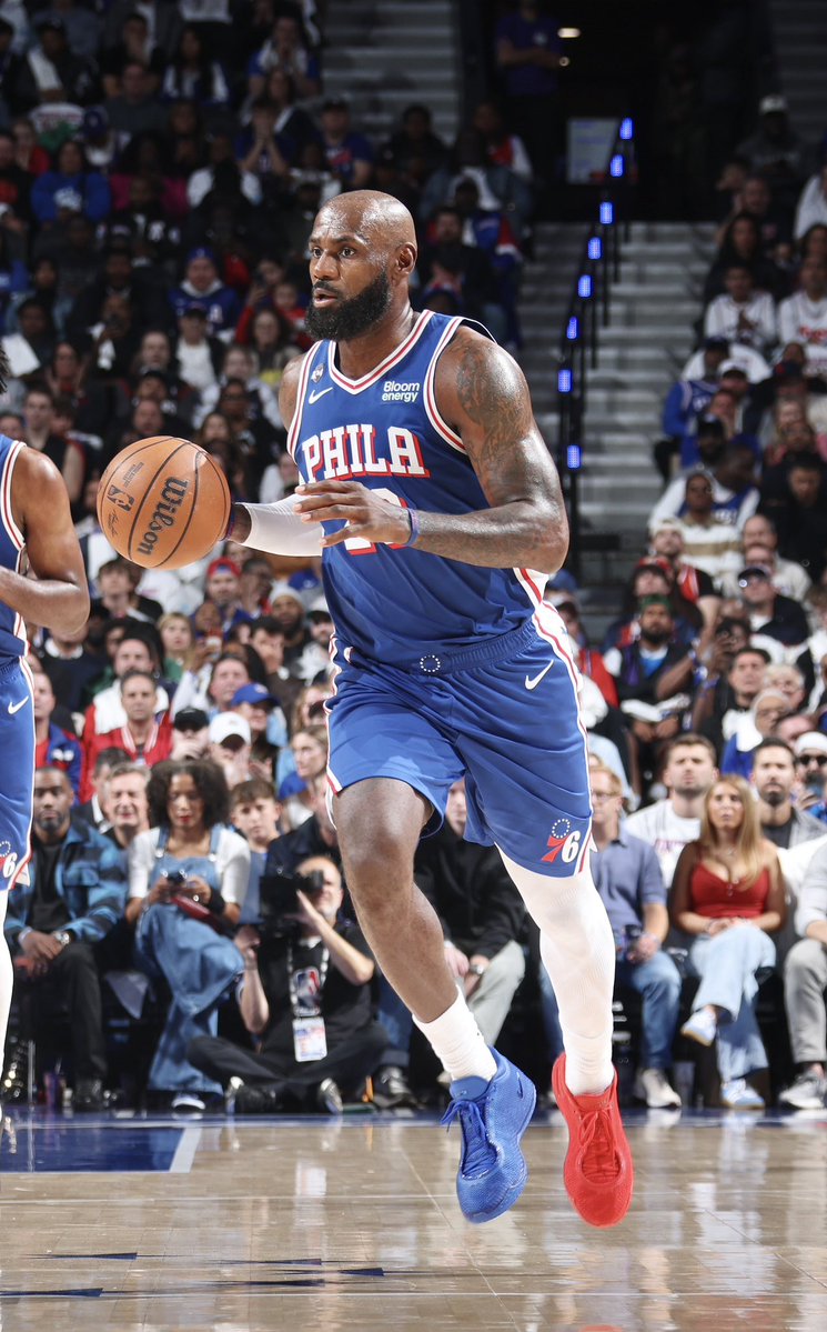 NickDePaula's tweet photo. LeBron James makes his 76ers home debut in a mismatched pair of the Nike LeBron 24 https://t.co/xKDjSOIIEO
