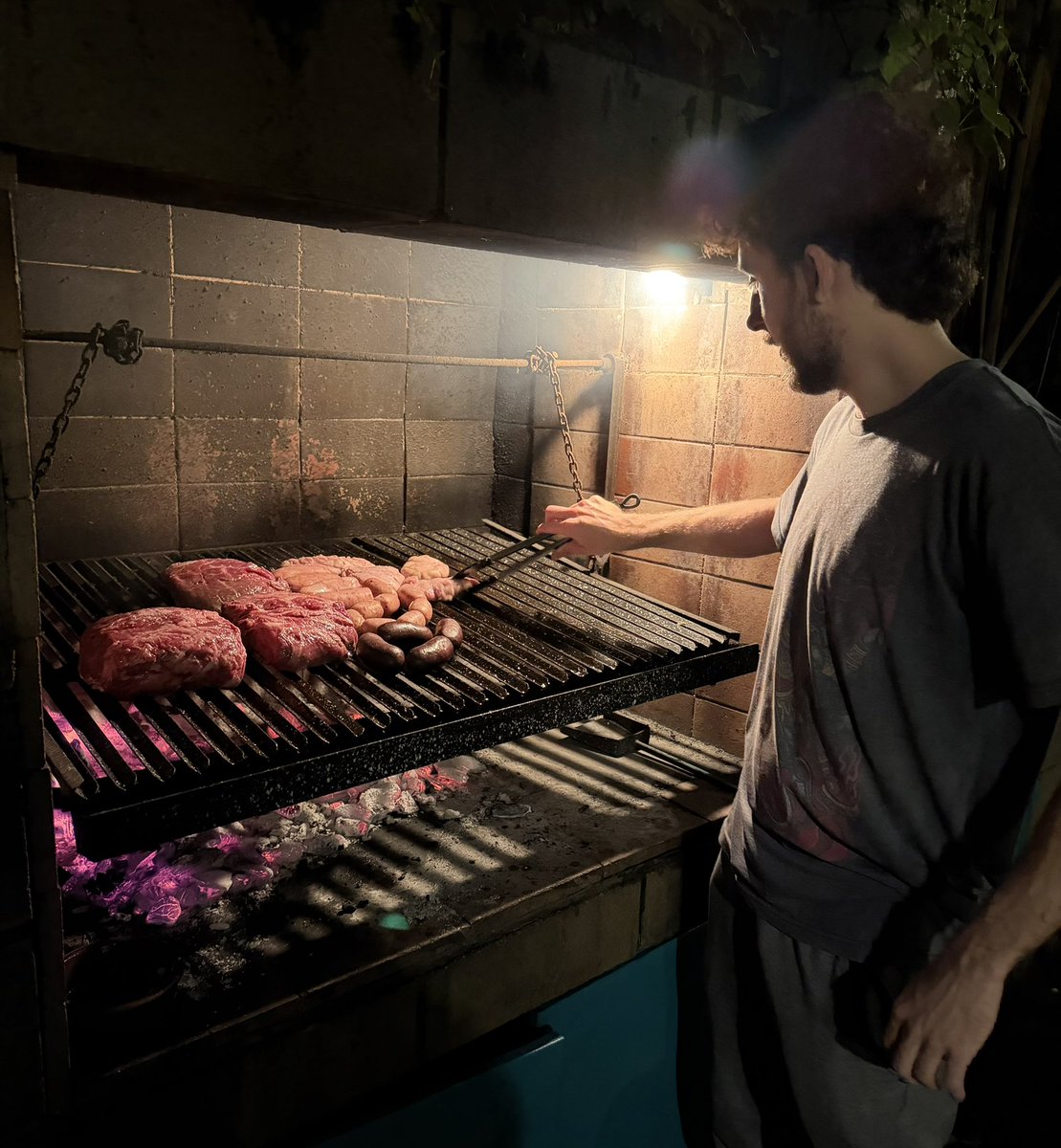 Mengu09's tweet photo. OMGGGG The true Argentinian experience!!! 😍😍😍 @sebastianpozzo  🇦🇷 https://t.co/IVAf0yr4Yr