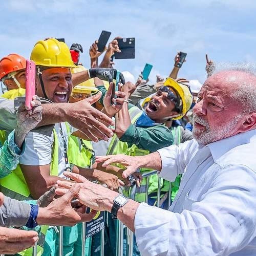 ttdapan's tweet photo. Escala 5x2 e jornada máxima de 42 horas semanais começam a valer em 15 de dezembro, sem redução salarial. https://t.co/oxpGqnHIcE