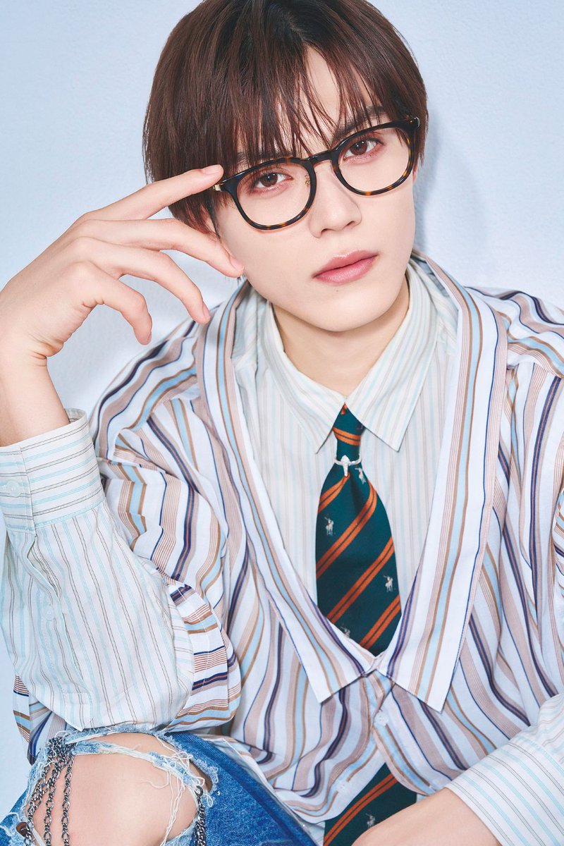 preppy_magazine's tweet photo. 🎂 HAPPY BIRTHDAY 🎉
本日10/23は、
#プレッピー 12月号表紙＆
連載にご登場の
#簡秀吉 さんの24歳のお誕生日✨
お誕生日おめでとうございます🎁
24歳の一年も素敵な一年になりますように🫶

そしてこちらも👀
12月号
https://t.co/75urn1wDa5
PREPPY Beauty Fes.
https://t.co/EP0Ugkizm5

#PREPPY https://t.co/OlbBXuX4iB