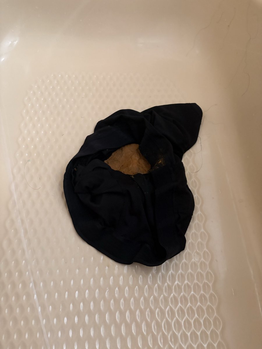 rika_k11's tweet photo. why does it look like that?? ill post a better one soon because personally i dont like this one 😓

#pantypoop #messing #scat #girlpoop https://t.co/U9R0d32jjl