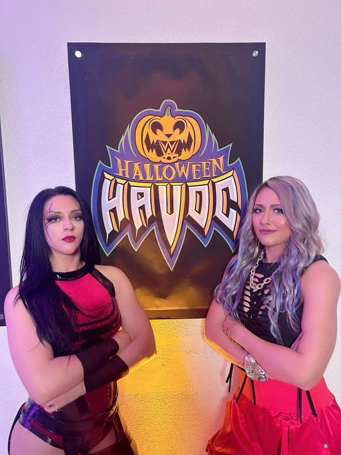 punksriptiide's tweet photo. NXT Stephanie and Giulia❤️‍🩹 https://t.co/Av3CkJxTlp