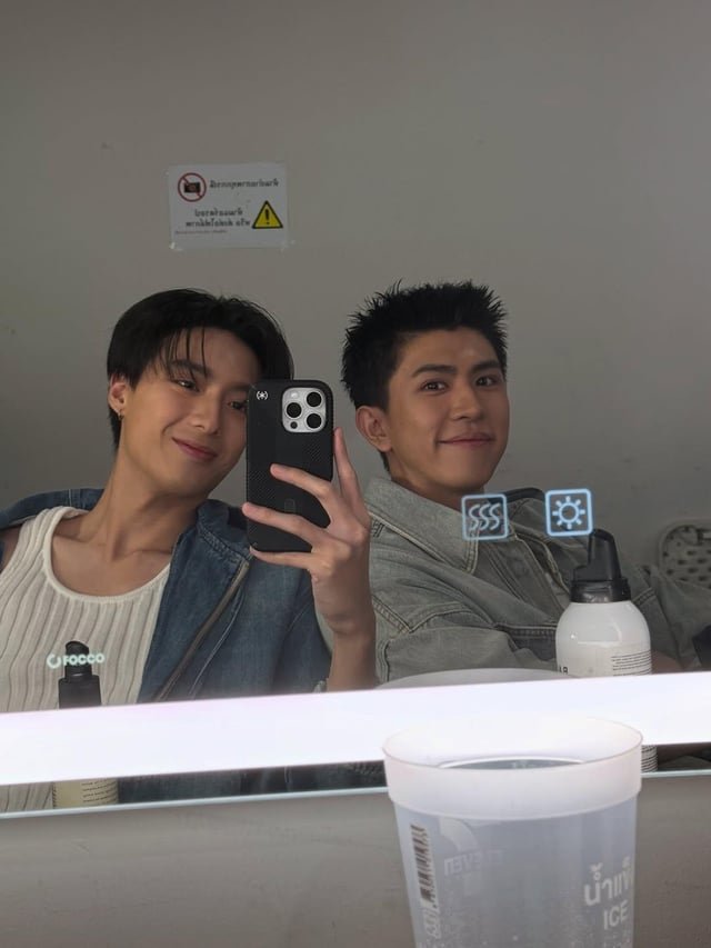 MzS_M24's tweet photo. 💙💙HAPPY FRIDAY สวัสดีเช้าวันศุกร์💙💙

ไม่ขออะไรเยอะ แต่ขอให้งานมาหาพวกแกเยอะๆ ก็เยอะอยู่ดี😆😆

#MorningForSavefranc
#savesaisawat #francnrp
#savefranc #เซฟฟรัง https://t.co/48VHfMfGQD