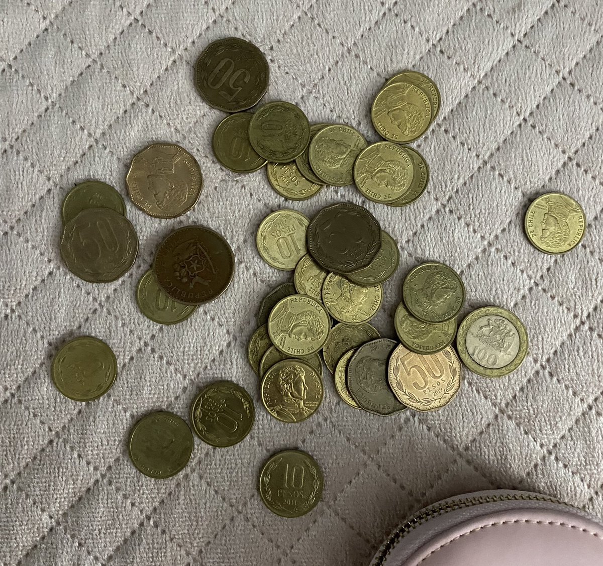 melonhun's tweet photo. espera deja ver cuanta plata tengo en la chauchera https://t.co/fS6QU7TNeg