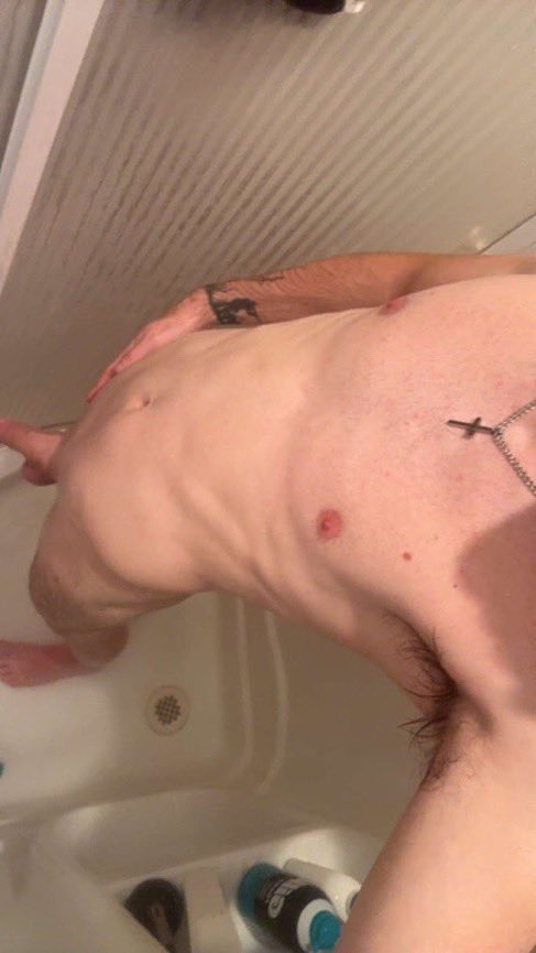 Hardy_G2005's tweet photo. #NSFW #Adult #Sexting #AfterDark #Horny #Freaky #Spicy #ThirstTrap #TRANS #Squirt #Naughty #Tease #AdultContent #GOTH #EMO #LateNight #Freaky #Seductive #DMMe #NoFilter #IOWA #NEBRASKA #OMAHA Who all likes my pretty pink dick? https://t.co/axJFyqgLIz