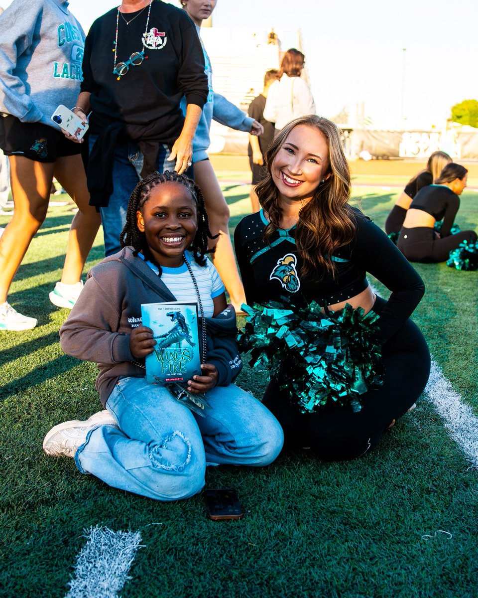 CCUChanticleers's tweet photo. Last night, families gathered at Carolina Forest High School for @HCSInfo' "Literacy Under the Lights," where #CCU student-athletes and Chauncey read with local students and promoted community-wide literacy. We're proud of our Chants for inspiring these young readers! https://t.co/ekVfXRQPmH