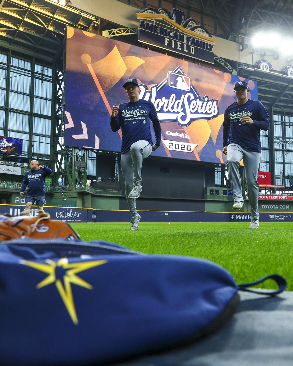 RaysBaseball's tweet photo. What a world…

#ForTampaBay | #WorldSeries https://t.co/bqn1H2eOO8