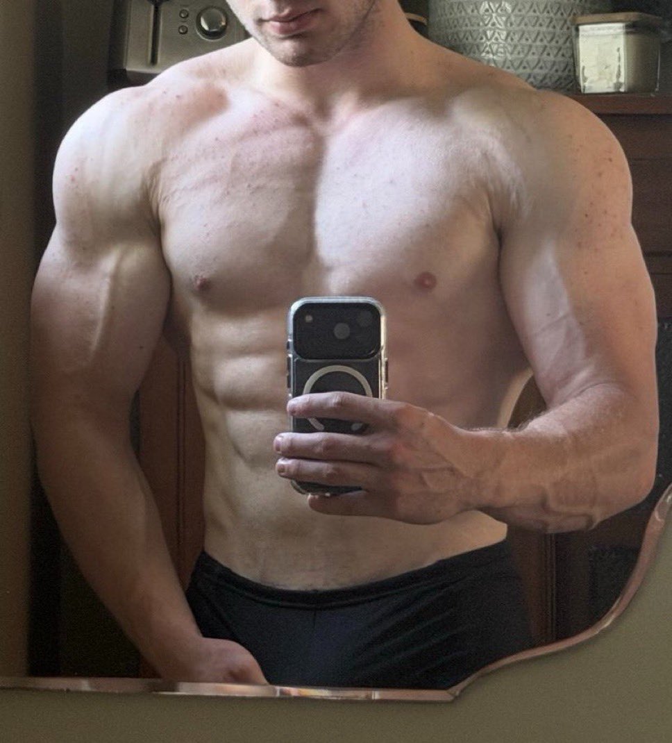 Alphayvz's tweet photo. As you're sinking deeper into my page, getting weaker as you scroll through each and every one of my posts..
Send me a DM, serve this god right, wallet, you know where you stand, below me, a loser, an addicted loser. #findom #paypig #humanatm #malefeet #sub #cashslave #cashmaster https://t.co/m7SUgp844y