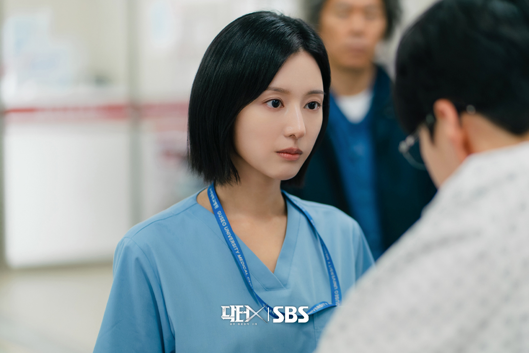 SBSNOW's tweet photo. 드디어 본색 드러낸 나대일의 광기 폭주;;;
계수정이 직접 계박살 내는 중ㅋㅋㅋ🔥

SBS 금토드라마 <닥터X : 하얀 마피아의 시대>
☞ [금,토] 밤 9시 50분

#SBS금토드라마 #닥터X하얀마피아의시대
#DoctorX #김지원 #이정은 https://t.co/vwqPMKPpj9