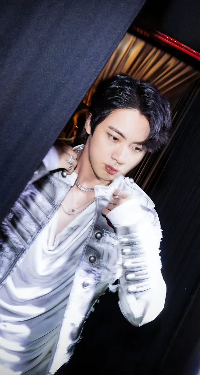 Ray1204jin's tweet photo. 석진이는 멋있다. 석진이를 위해

I vote for #ARIASBTS at the 2026 ARIA Music Awards. https://t.co/YxezLMu7dz