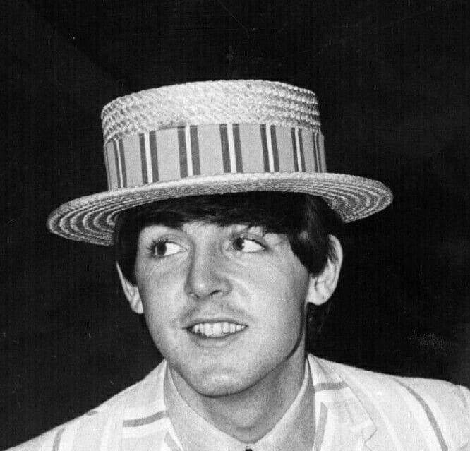 jimisluvr's tweet photo. i love his little hat https://t.co/sTDSfLf0K4
