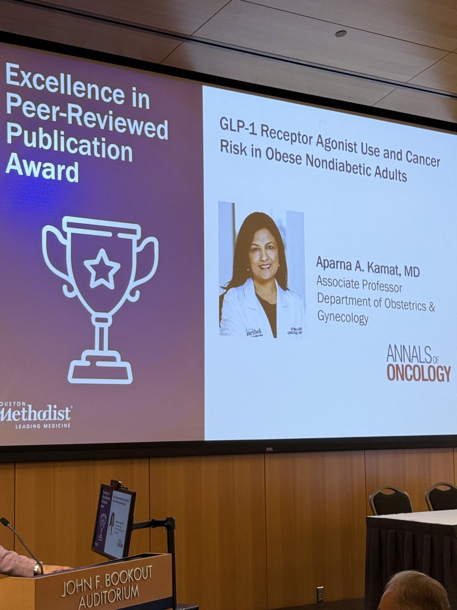AparnaKamatMD's tweet photo. Honored to receive the Presidential award for our Annals of Oncology paper. Truly a team effort! @HMethodistMD @pedroramirezMD @HsuMd https://t.co/SRBk8YSGkq
