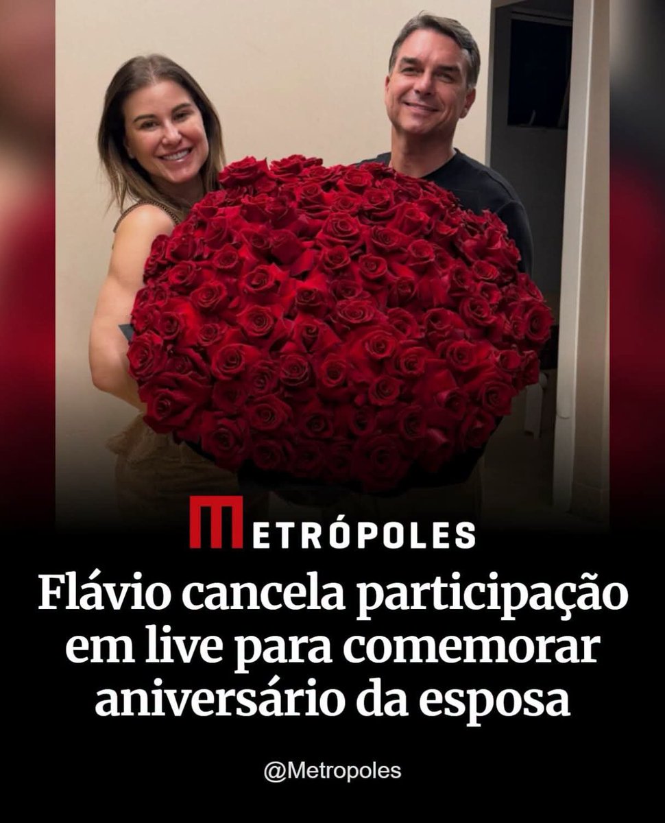 Flaviamaynarte's tweet photo. Que lindo! Uma rosa para cada chifre que ele colocou na testa dela. 🤣

Parabéns, galhuda! https://t.co/cnUIDGtdcy