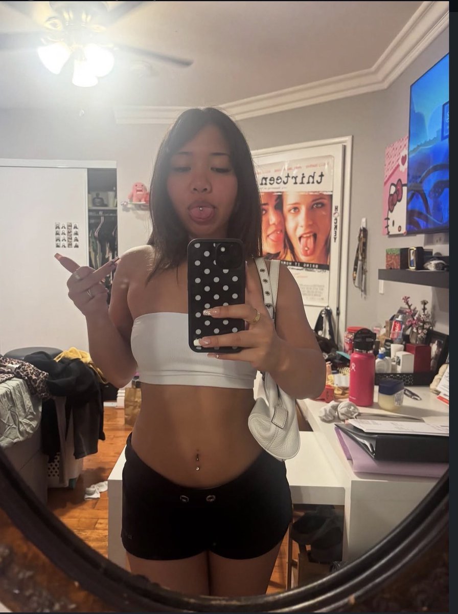 Josephralphsfe's tweet photo. SoCal Asian slut https://t.co/9LpzDLS1nU