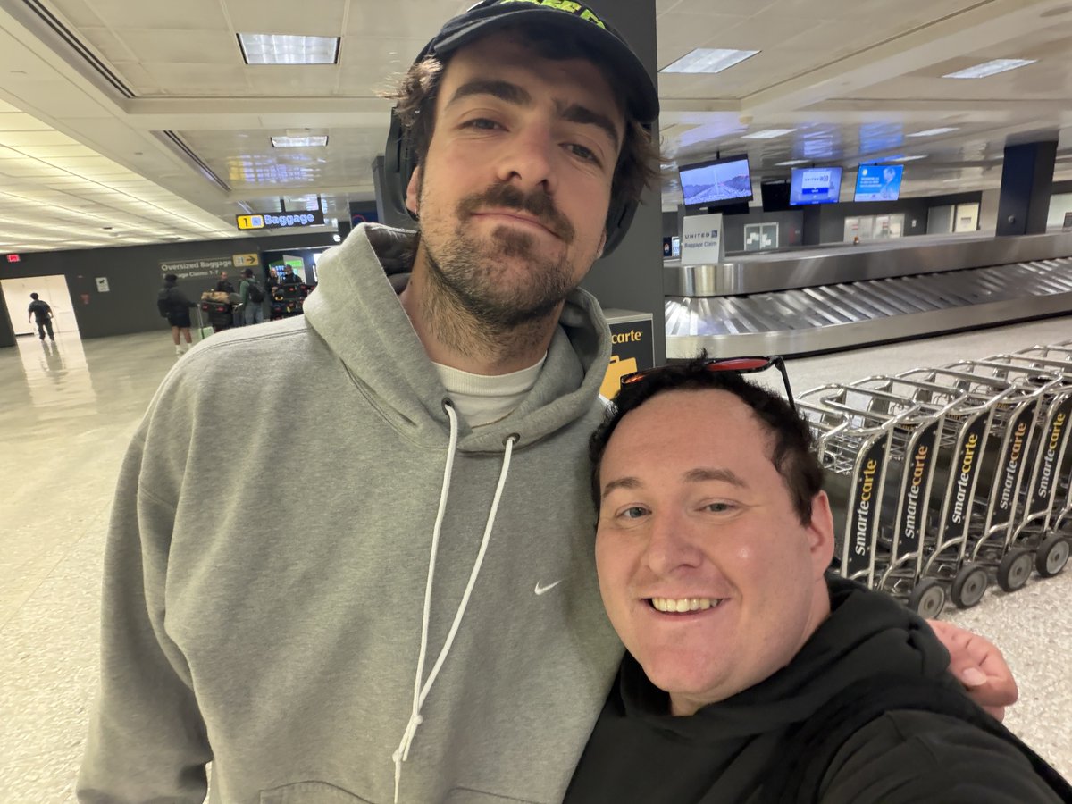 stonedshawnn's tweet photo. The eagles have landed in Virginia 🦅🦅🦅 https://t.co/fScgPZ3FzY