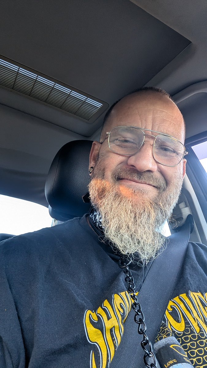 jasonsdodge19's tweet photo. When your Queen say get the toys and your stuff. We r going on a road trip.  This will be fun https://t.co/RIJpSimgY4