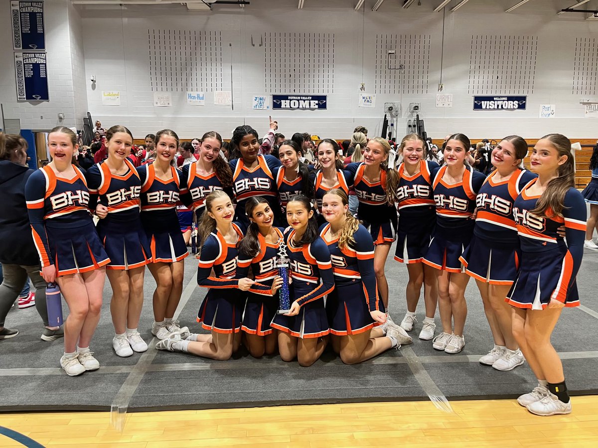 cdrops3's tweet photo. Varsity Cheerleading took home another first place finish at Put. Valley.
Proud of you Bears!! https://t.co/QB5csD9JRl